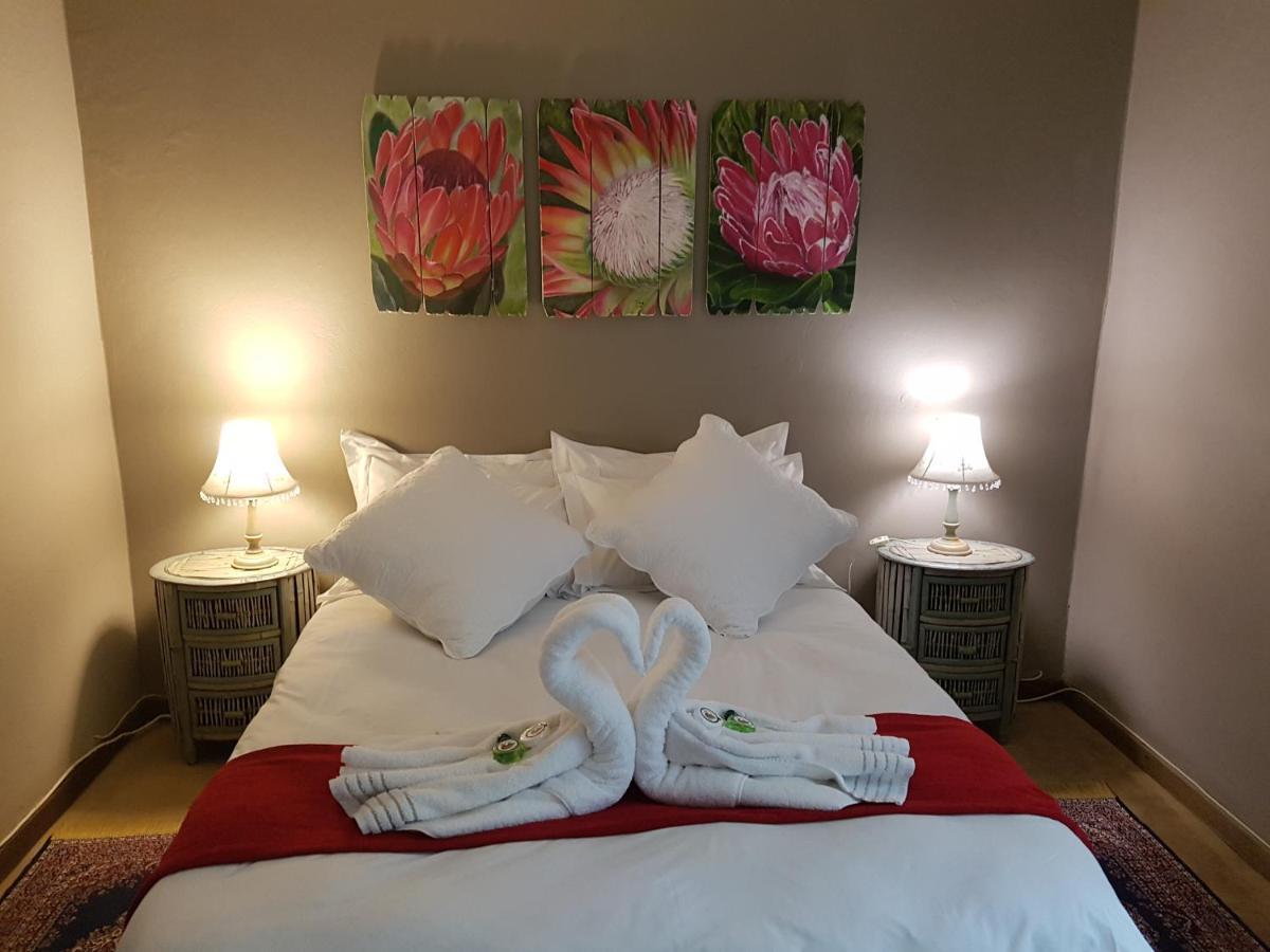 On Golden Pond - Mount Amanzi Apartment Hartbeespoort Bagian luar foto