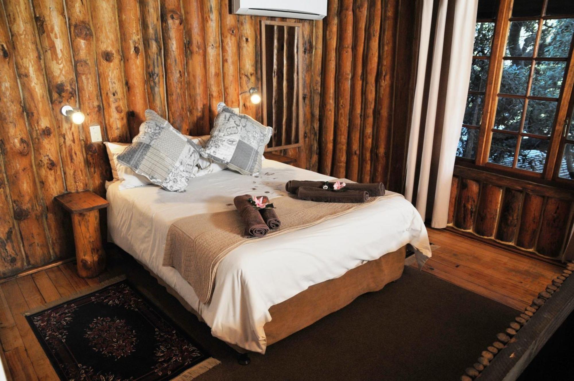 On Golden Pond - Mount Amanzi Apartment Hartbeespoort Bagian luar foto